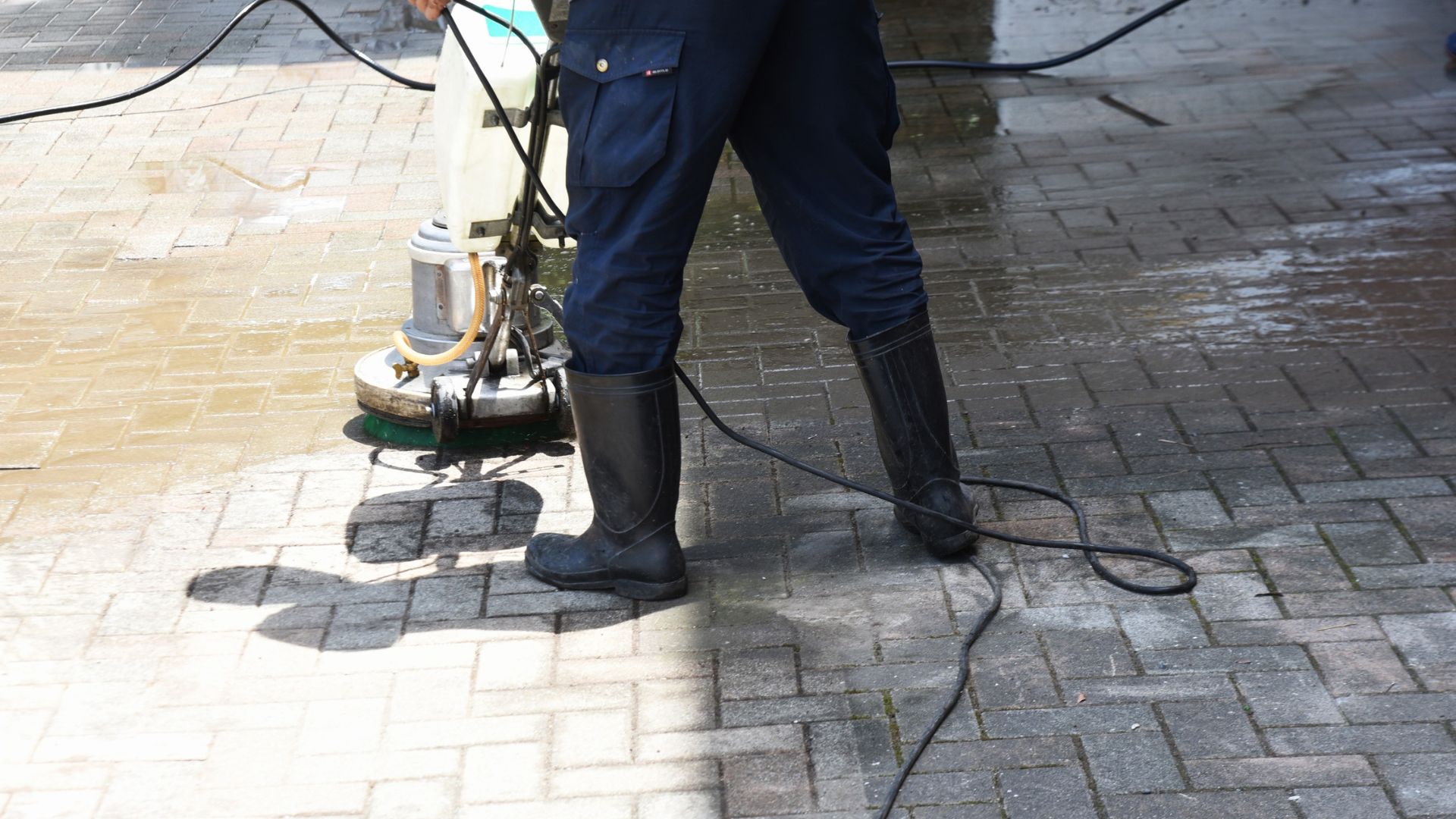 A escolha da empresa de limpeza profissional impacta diretamente na satisfação dos colaboradores. Descubra como isso pode transformar seu ambiente de trabalho.