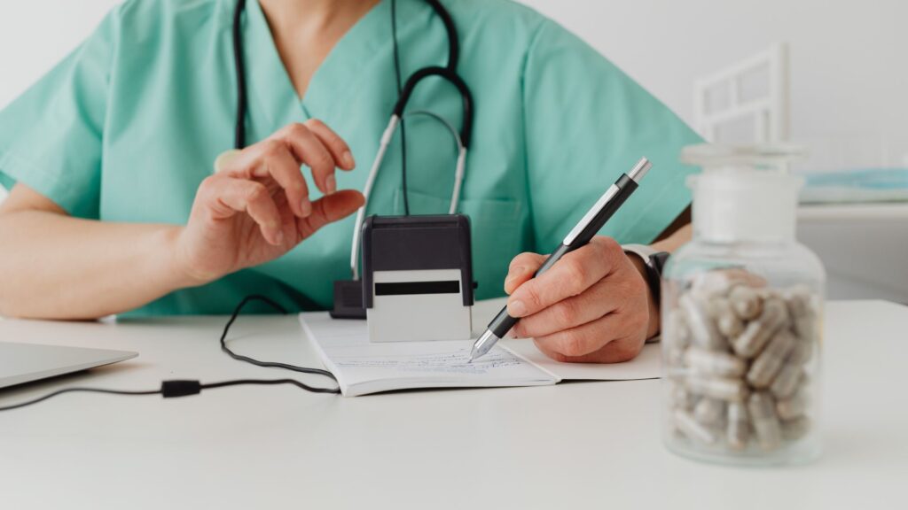 Empresa de Limpeza de Clínicas Médicas em Vitória ES Jan-Pro do Brasil - Serviços de Limpeza Comercial Descubra como a Jan-Pro Brasil pode garantir a limpeza eficaz e segura da sua clínica médica em Vitória, ES. Contate-nos!